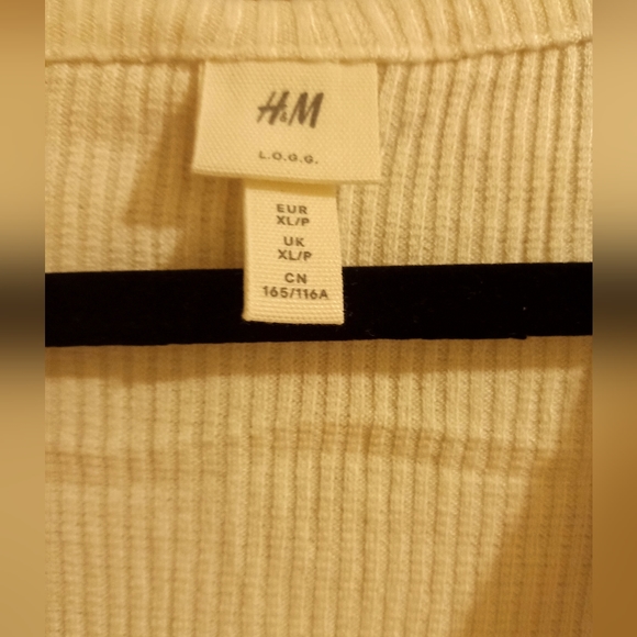 H&M new Cream top with tie tags in front, size XL - Picture 2 of 3